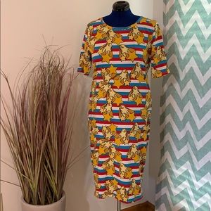 🇺🇸🌟LuLaRoe Julia in an INCREDIBLE Print🌟🇺🇸